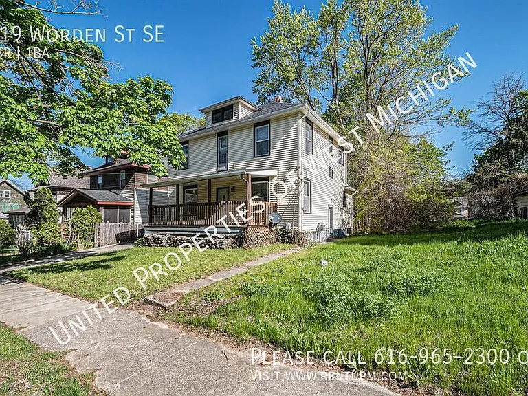 919 Worden St SE — Photo 17