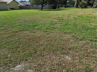 407-405 E Concho St, Rockport, TX 78382