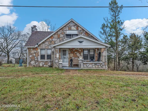 1269 S Summit Dr, Holts Summit, MO 65043