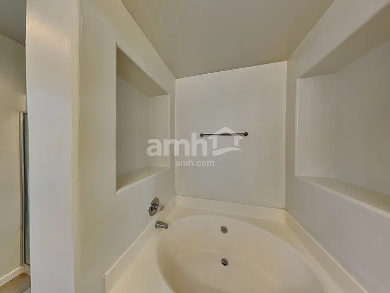 7659 S Meadow Spring Way — Photo 10
