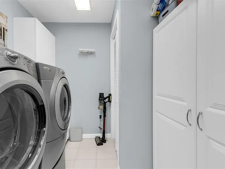 276 Lewis Cir #112 — Photo 28