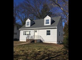 38 Lowell Ave, Hamilton, NJ 08619