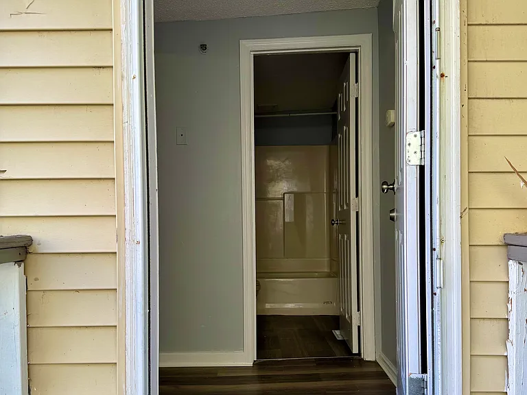 Side door entrance