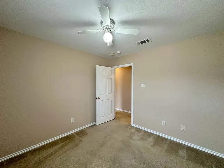 202 Janelle Dr — Photo 17