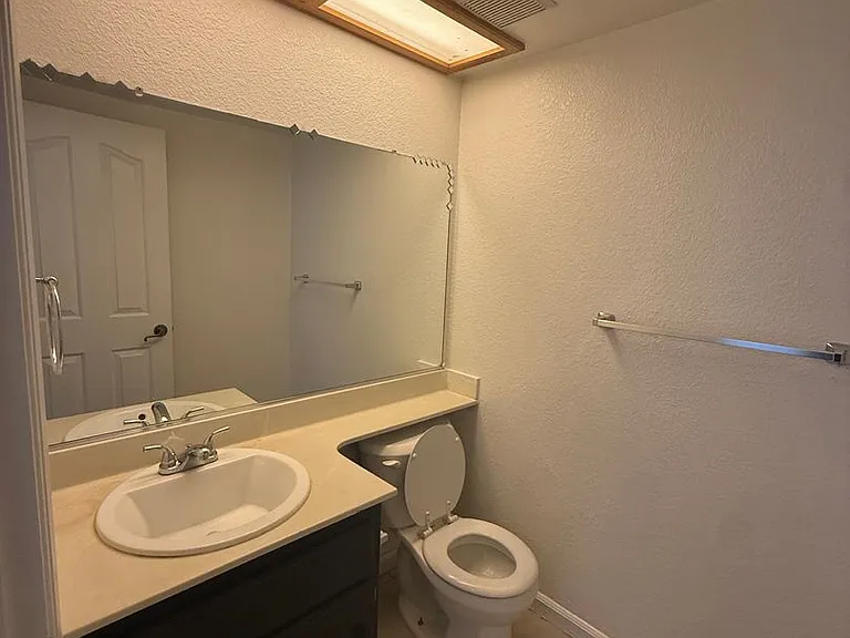 9 Raindrop Ct — Photo 4