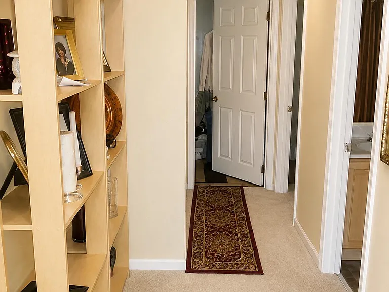 7506 Burdette Way — Photo 16