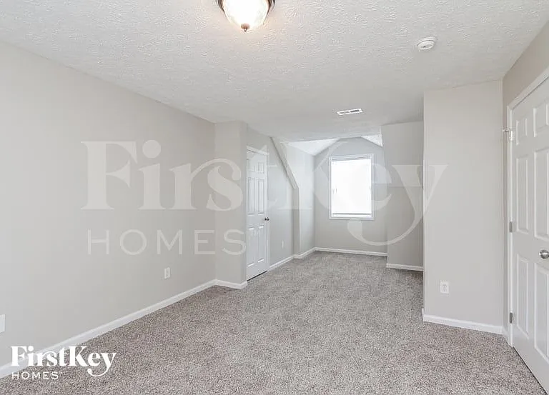 200 Heather Glen Ln — Photo 12