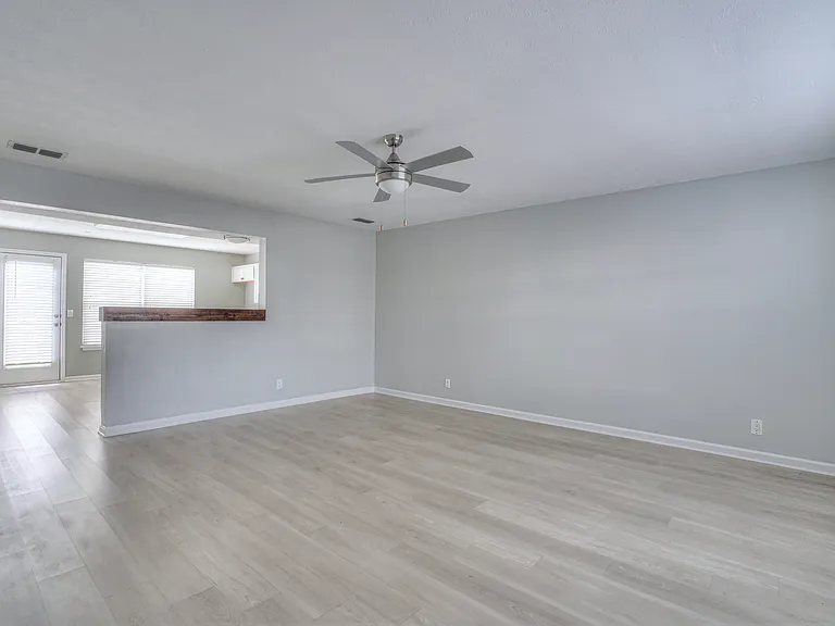 415 Arapaho Dr — Photo 11