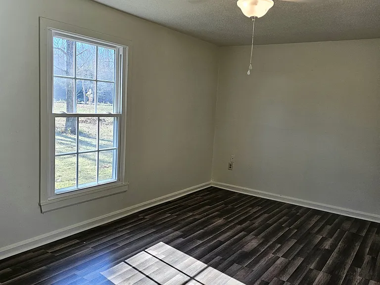 11901 Deer Creek Ln — Photo 3
