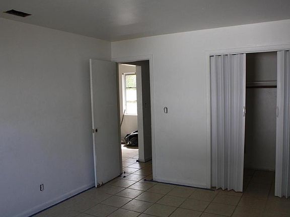 4th image of 710 W Mango St #2
