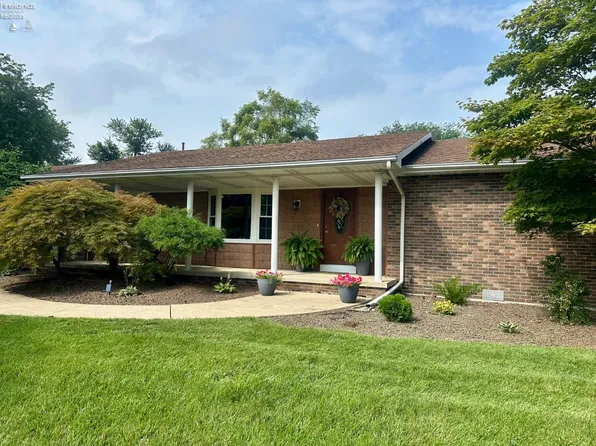 642 Glendale Dr, Pt Clinton, OH 43452