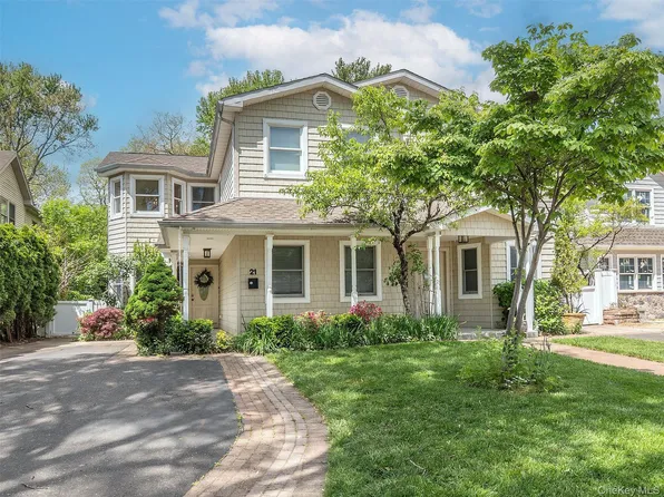 21 Marwood Road N, Port Washington, NY 11050