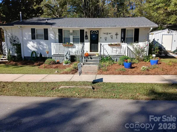 115 S Davis St, Dallas, NC 28034