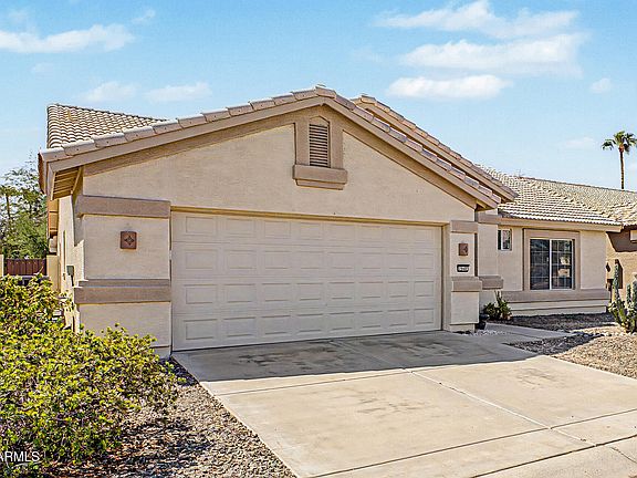 4th image of 2940 N 154TH Drive