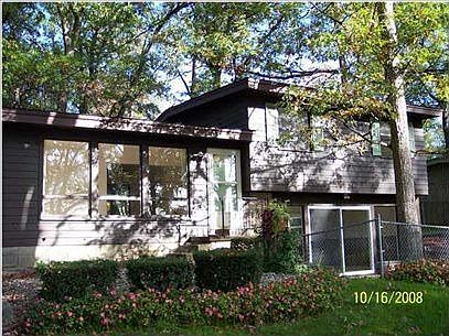 1st image of 2323 Holliday Dr SW
