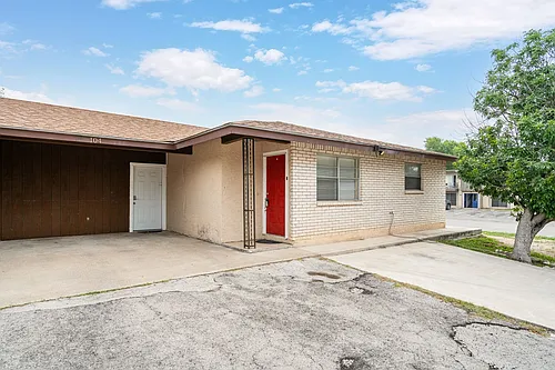 104 Hackberry Ln Photo 1