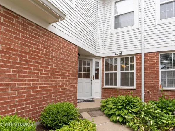 1646 Mansfield Ct, Roselle, IL 60172