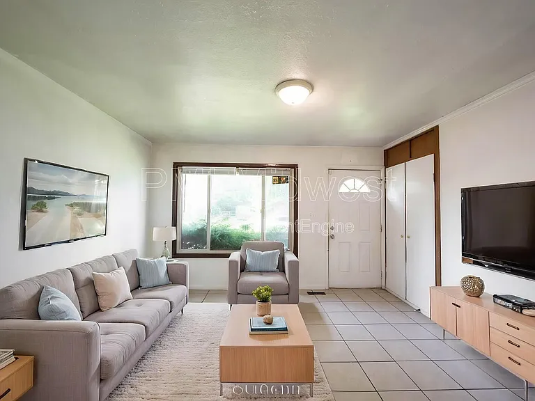 8124 E 37th Pl — Photo 2