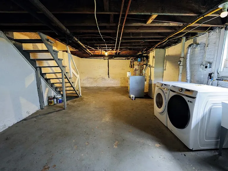 1907 Otis St NE — Photo 10