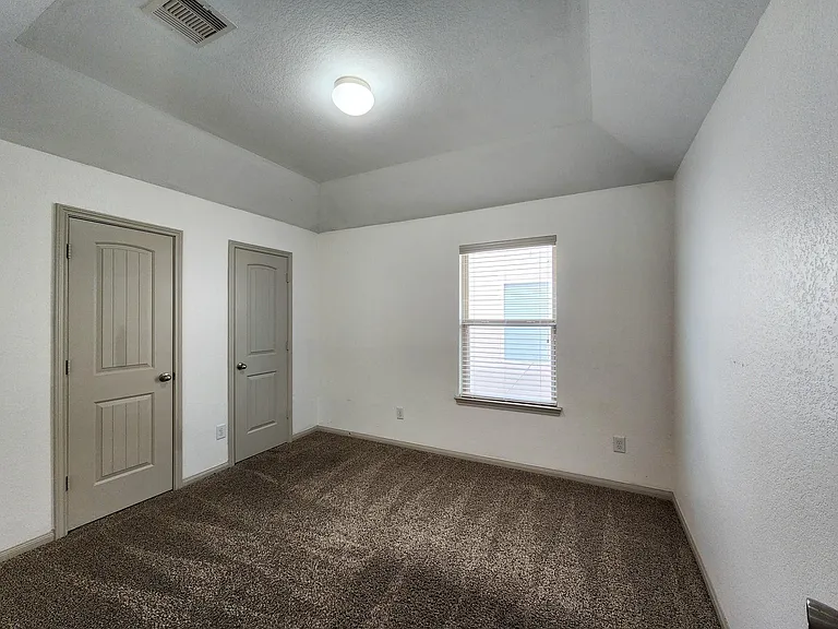 4515 Greenleaf Dr — Photo 26