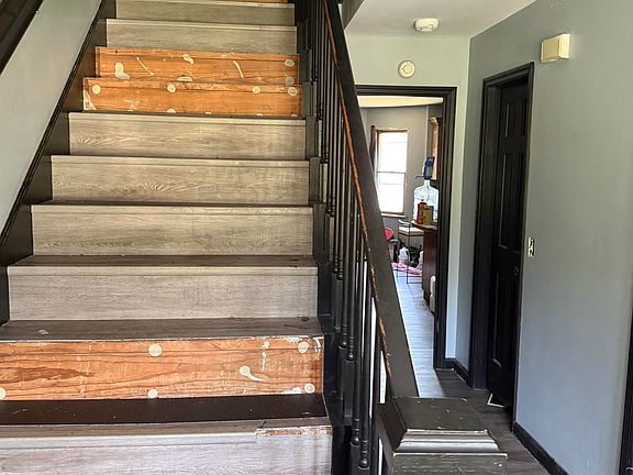 5th image of 902 Somerville Rd SE