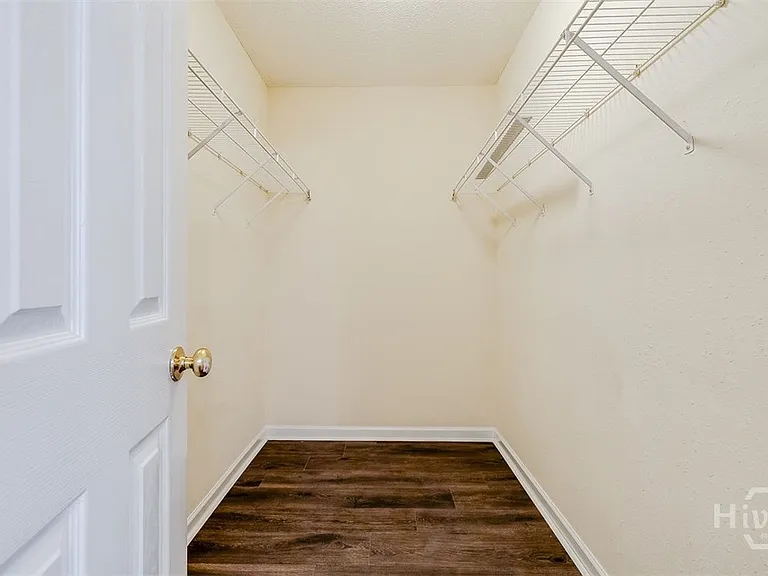 302 Shadowbrook Dr — Photo 21