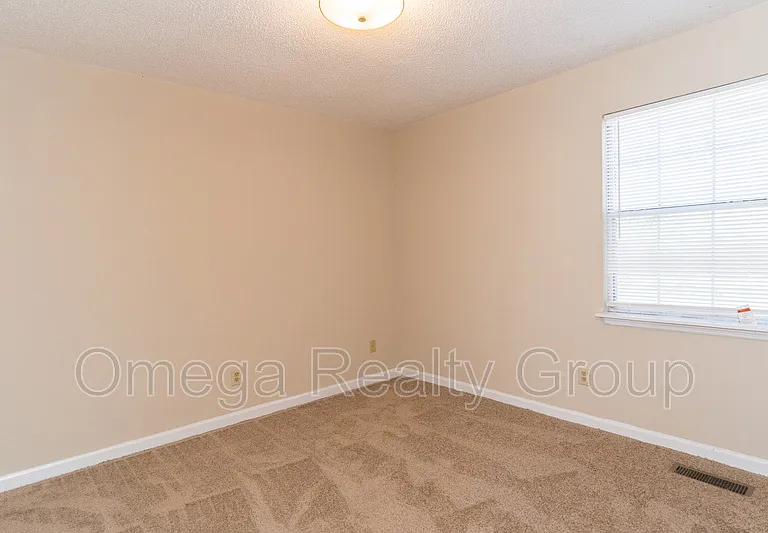 41 Dana Dr — Photo 17