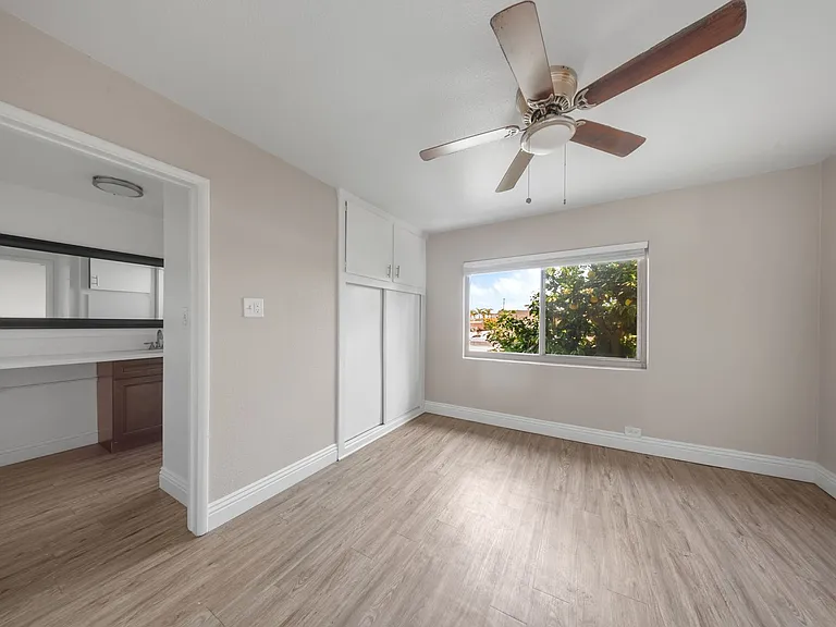 7800 Athens Circle — Photo 3
