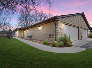 710 St Paul DRIVE, Slinger, WI