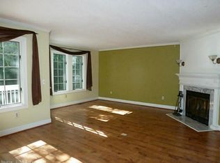 18 Camille Ln, Canton, CT 06019