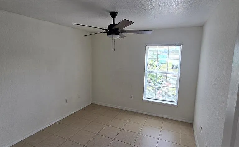 334 Reserve Dr — Photo 7