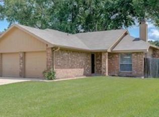 15827 Roxton Ridge Dr, Webster, TX 77598