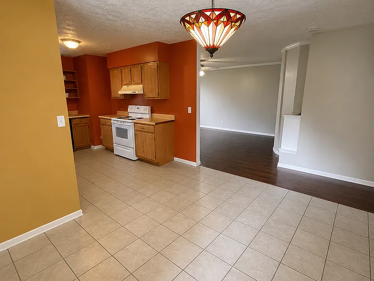3805 S Valmore Ave — Photo 9