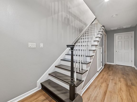 5th image of 503 Detering St