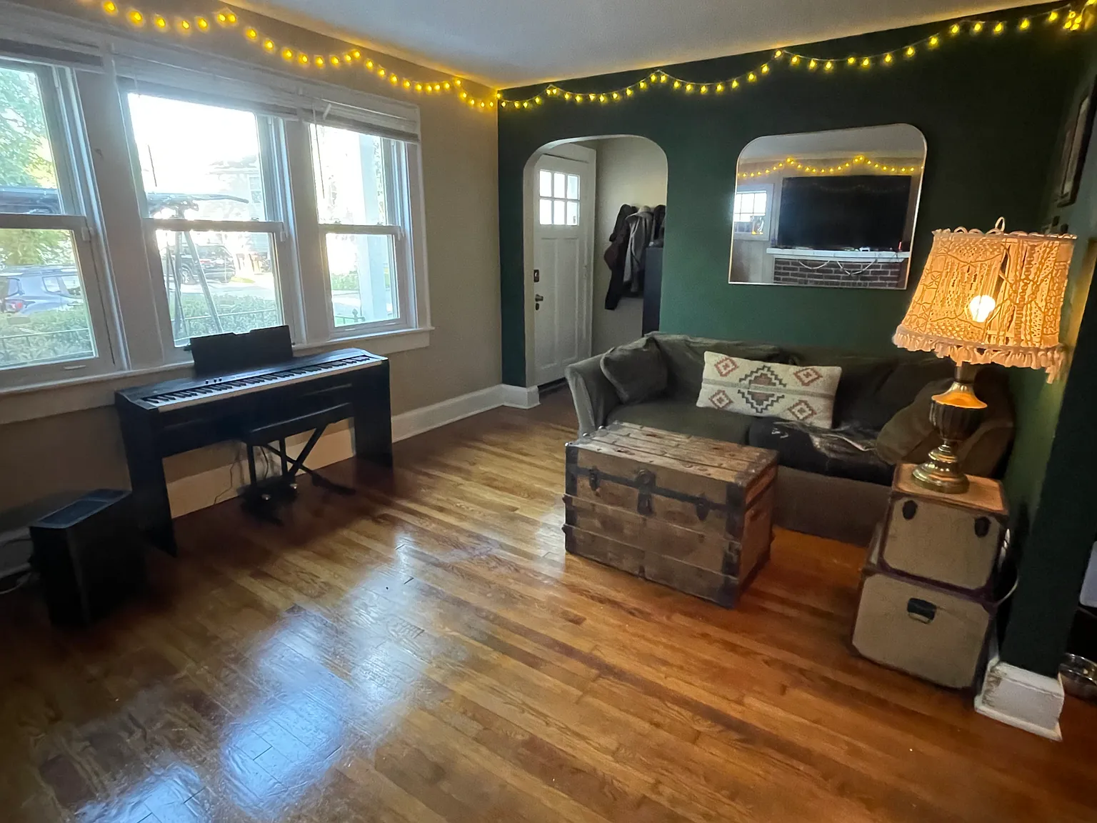 4 bed, 1664 sqft, $2,300 — Photo 1