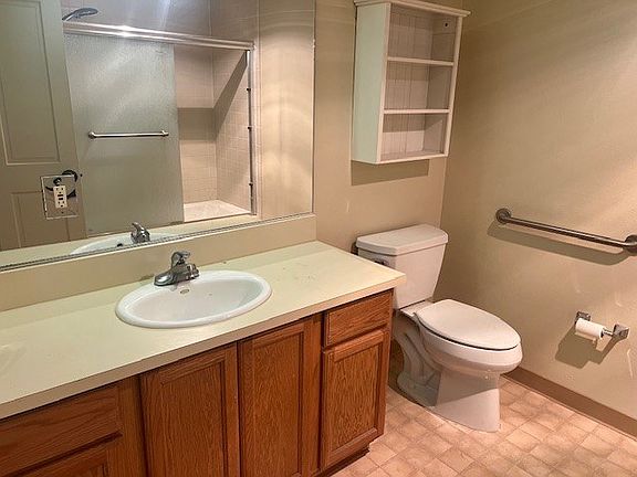 5th image of 250 McClellan Ave #2158066