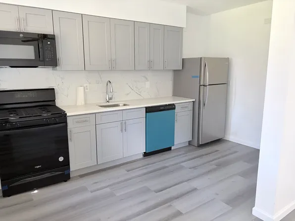 17 Walnut St, Marcus Hook, PA 19061