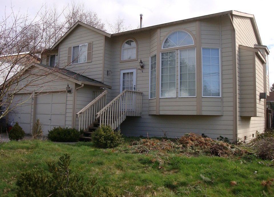 1st image of 10927 21st Dr SE