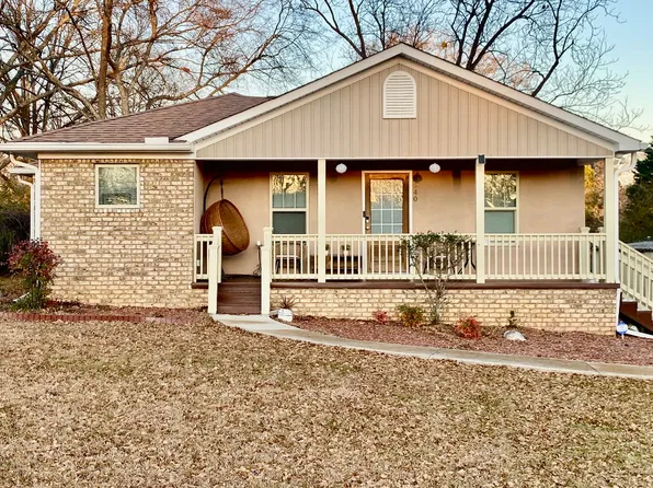 8640 Club Dr, Douglasville, GA 30134