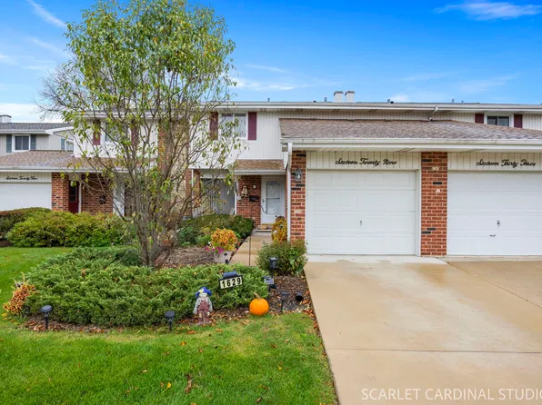 1629 Groton Ct, Wheaton, IL 60189
