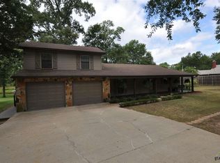 17560 Fishermans Dr, Troup, TX 75789