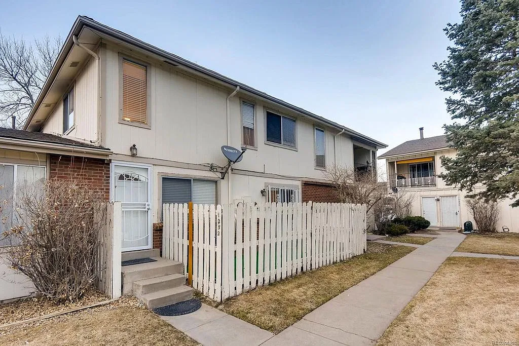 2 bed, 1134 sqft, $2,100 — Photo 1