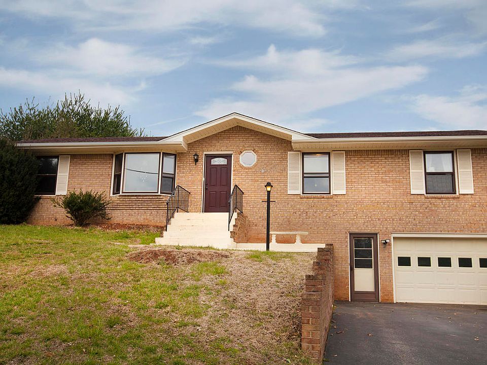 1st image of 71 Lois Ln