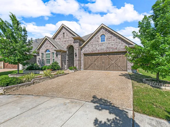 502 Pineview Dr, Euless, TX 76039