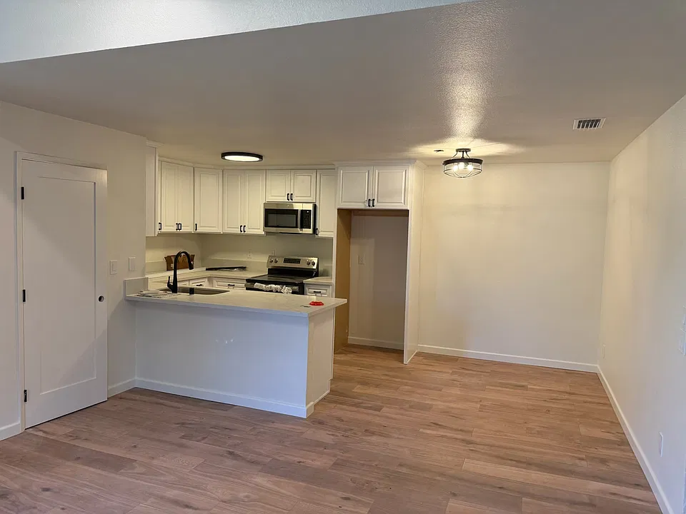 23262 Orange Ave #8