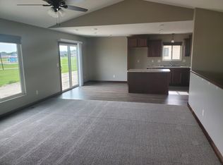 3763 Monarch Ave, Grand Island, NE 68803