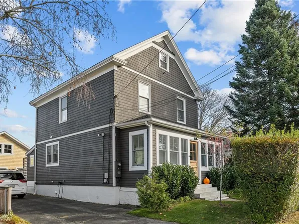19 Halsey St, Newport, RI 02840