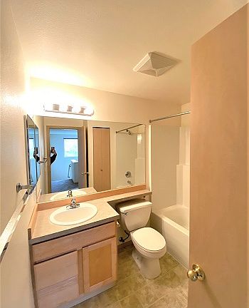 5th image of 21403-21515 12th Ave S #8066972ef
