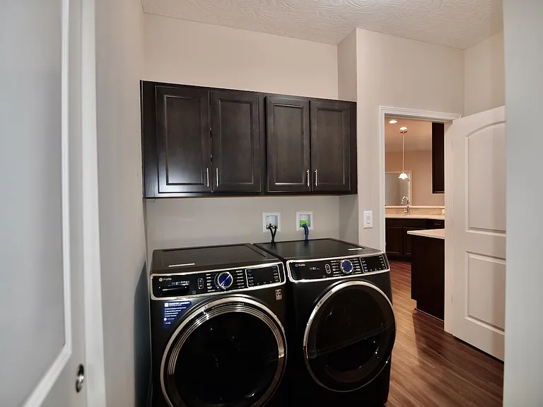 164 Broadmoore Blvd — Photo 27