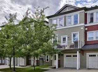 913 S Evanston Sq NW, Calgary, AB T3P0G9